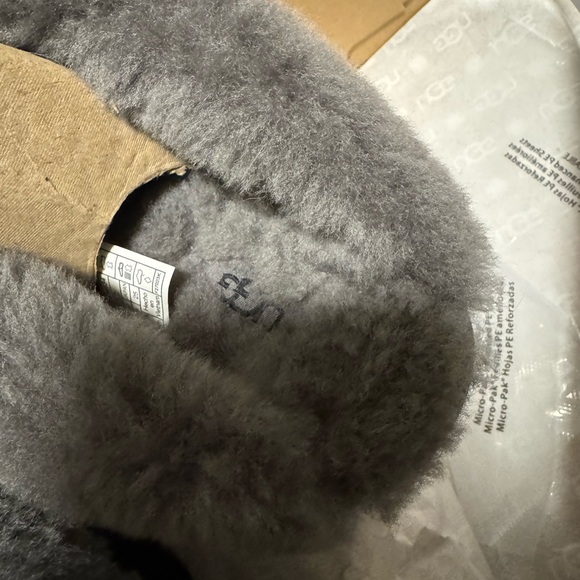 Black and Gray Fur-Lined Slippers - Picture 10 of 11